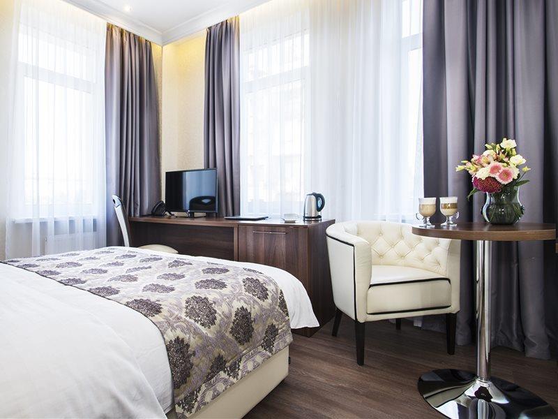 Bonapart Hotel By Uhm Kiev Luaran gambar